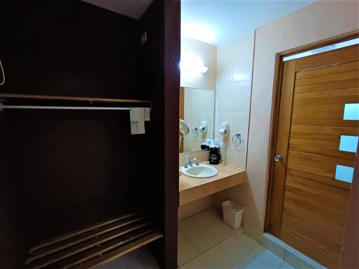 Hotel Santo Domingo Express Villahermosa Eksteriør bilde