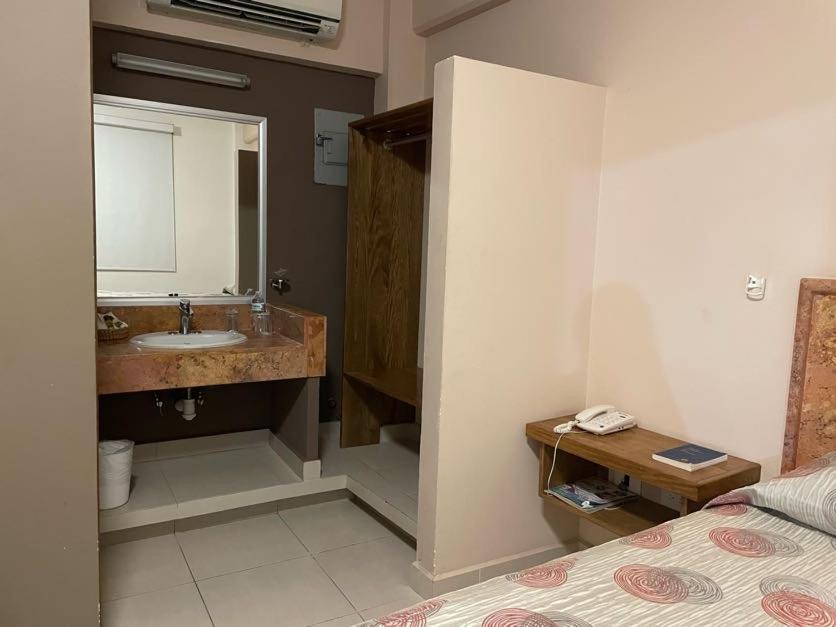 Hotel Santo Domingo Express Villahermosa Eksteriør bilde
